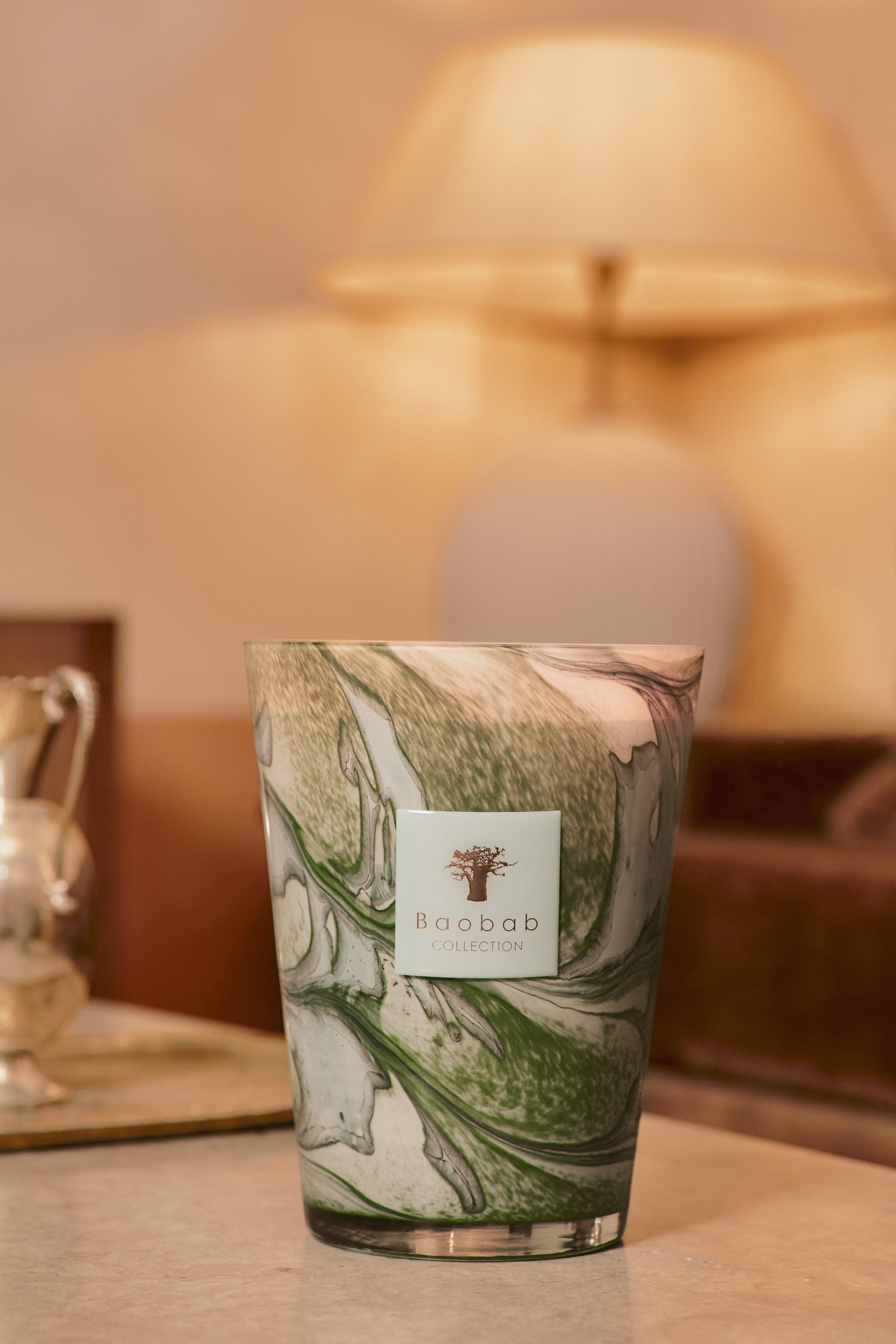 baobab-leaves-marius-bougie-parfum-e-classique-verre-bleu image 3