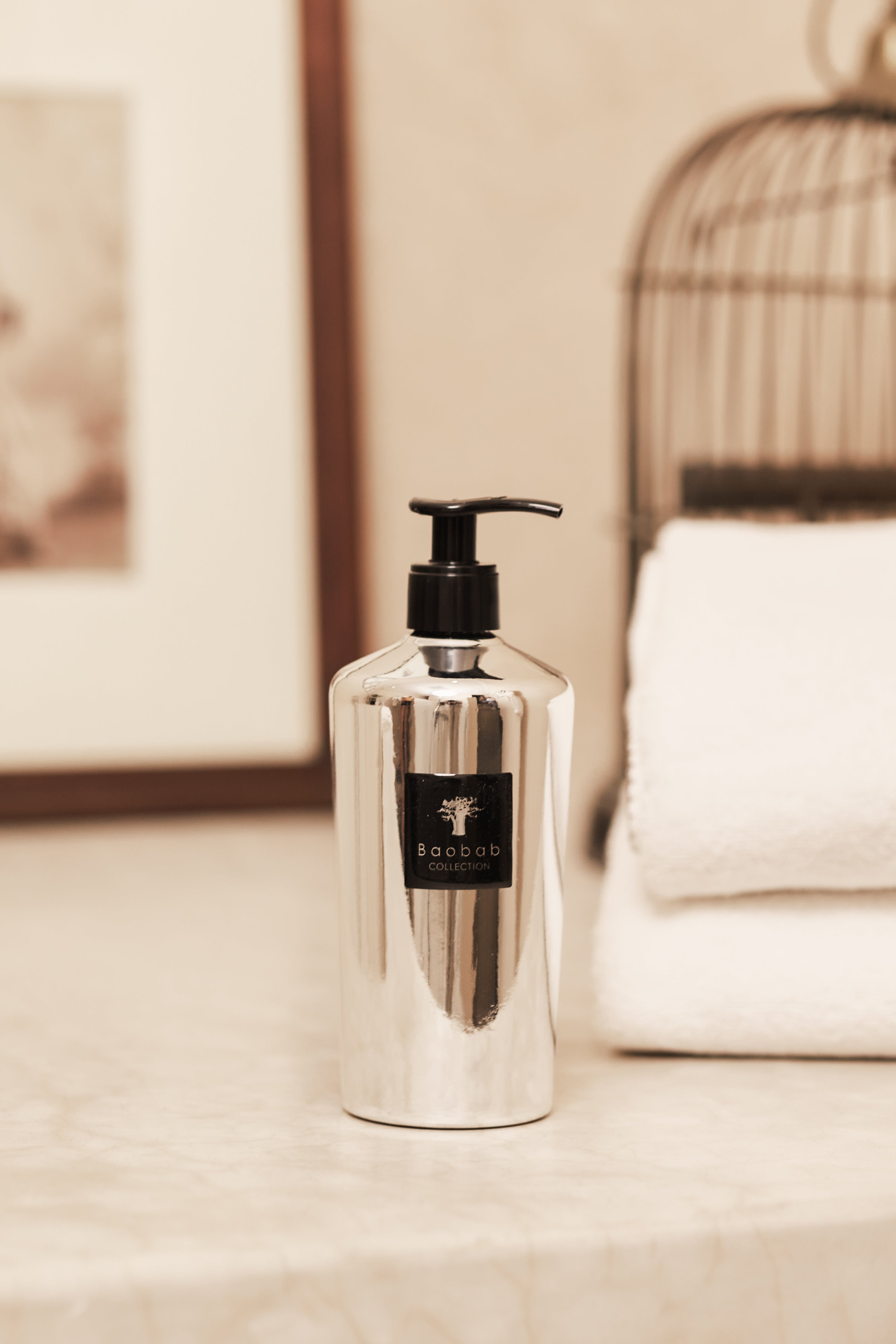 baobab-collection-women-gentlemen-in-silver-gel-mains-2x350ml image 4