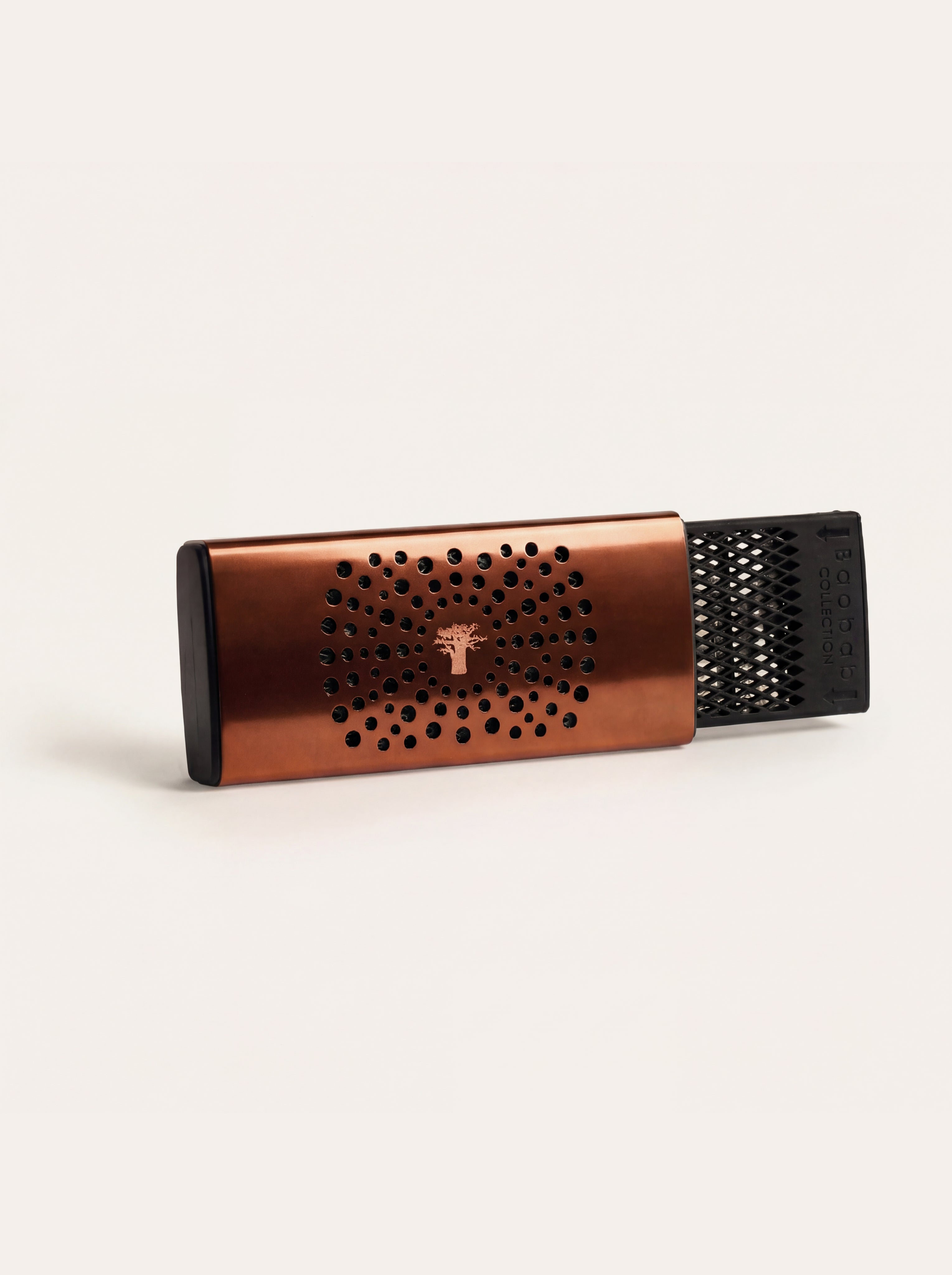 baobab-les-exclusives-cyprium-recharge-diffuseur-voiture-bois image 1