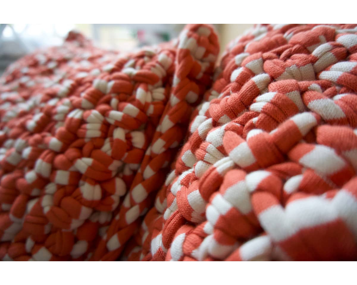am-cla-coussins-coussin-crochet-orange-blanc-40x40-coton image 4