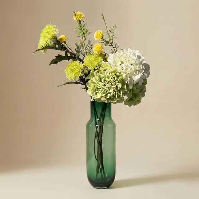sia-noah-bouquet-hortensias-verts-artificiel-78-cm-7-tiges image 1