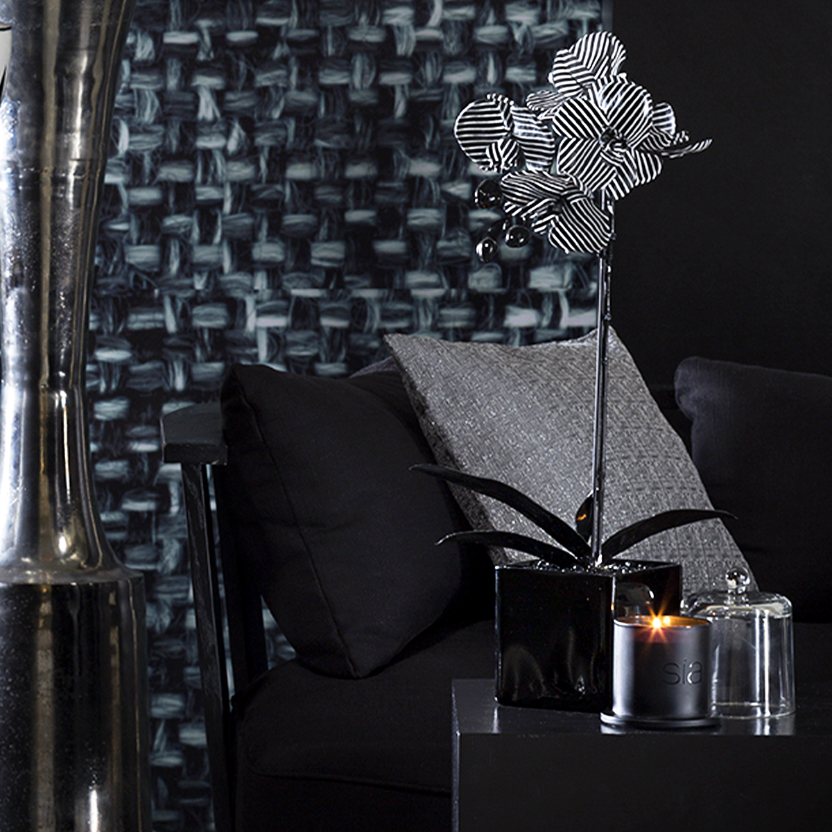 sia-antica-vase-sonia-noir-13-cm-verre-carr image 3