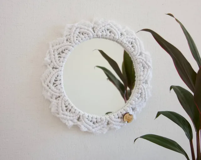 am-cla-miroirs-couronnes-miroir-macram-blanc-rond-20-cm image 1
