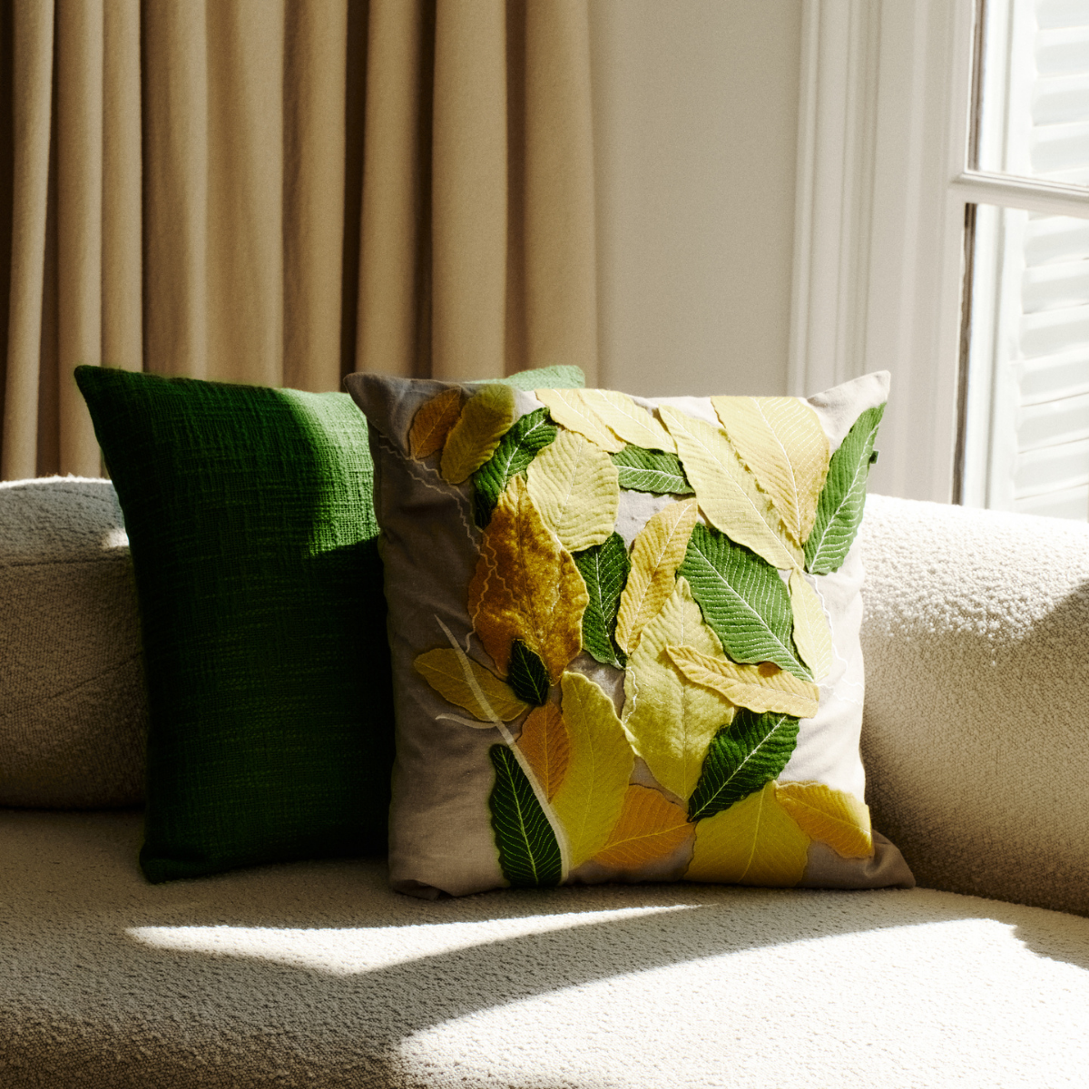 sia-nola-fresh-housse-coussin-50-cm-jaune-feuilles image 2