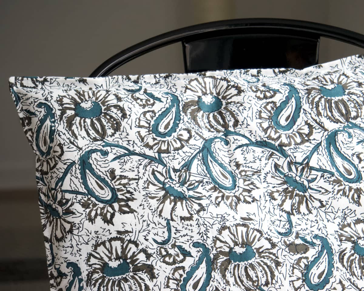 am-cla-coussins-housse-coussin-fleurs-marron-bleu-50x50 image 2