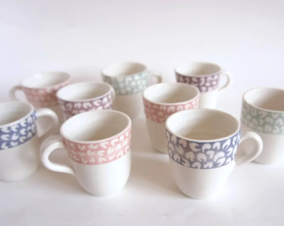 am-cla-tasse-expresso-porcelaine-motif-floral-rose image 1