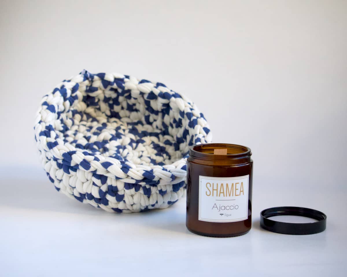 am-cla-coffret-cadeau-bougie-figue-panier-crochet-bleu image 3