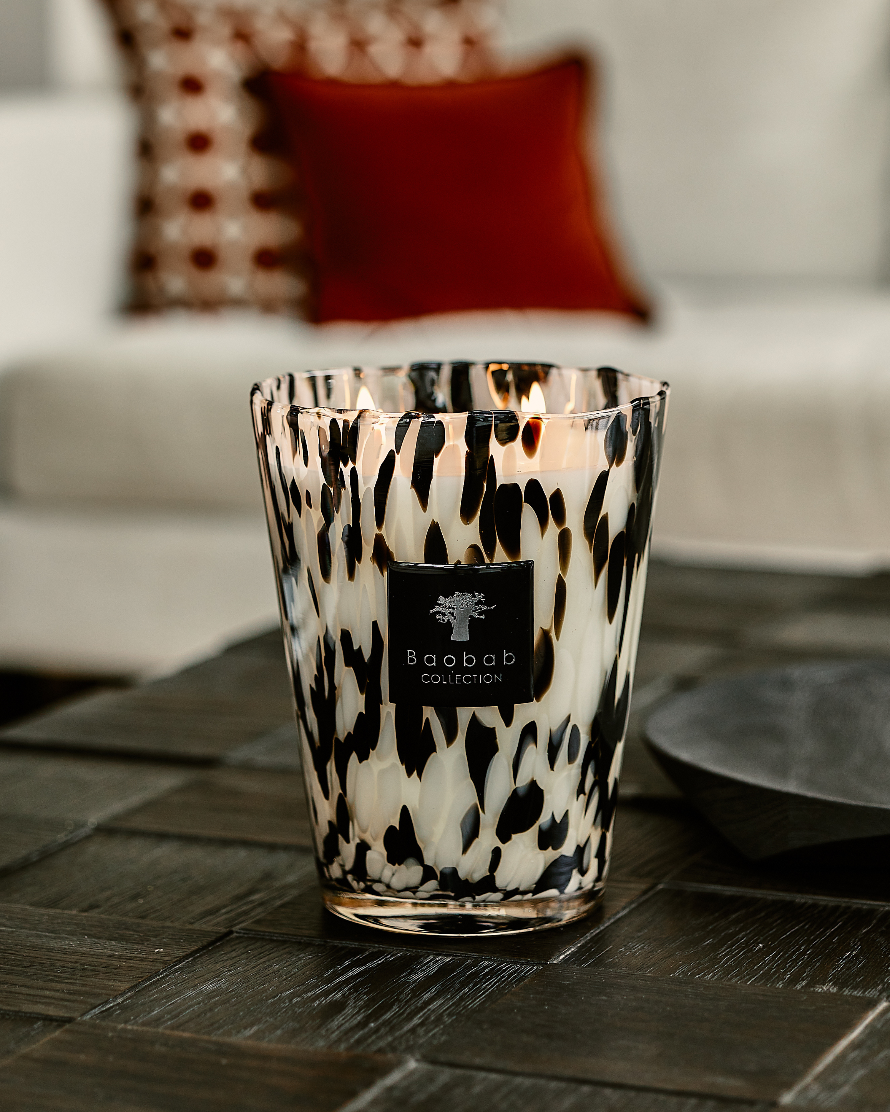baobab-collection-pearls-black-bougie-parfum-e-petite-verre-noir image 3