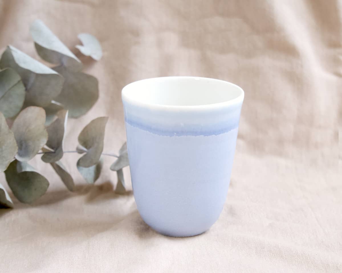 am-cla-mug-porcelaine-bleu-clair-sans-anse image 1