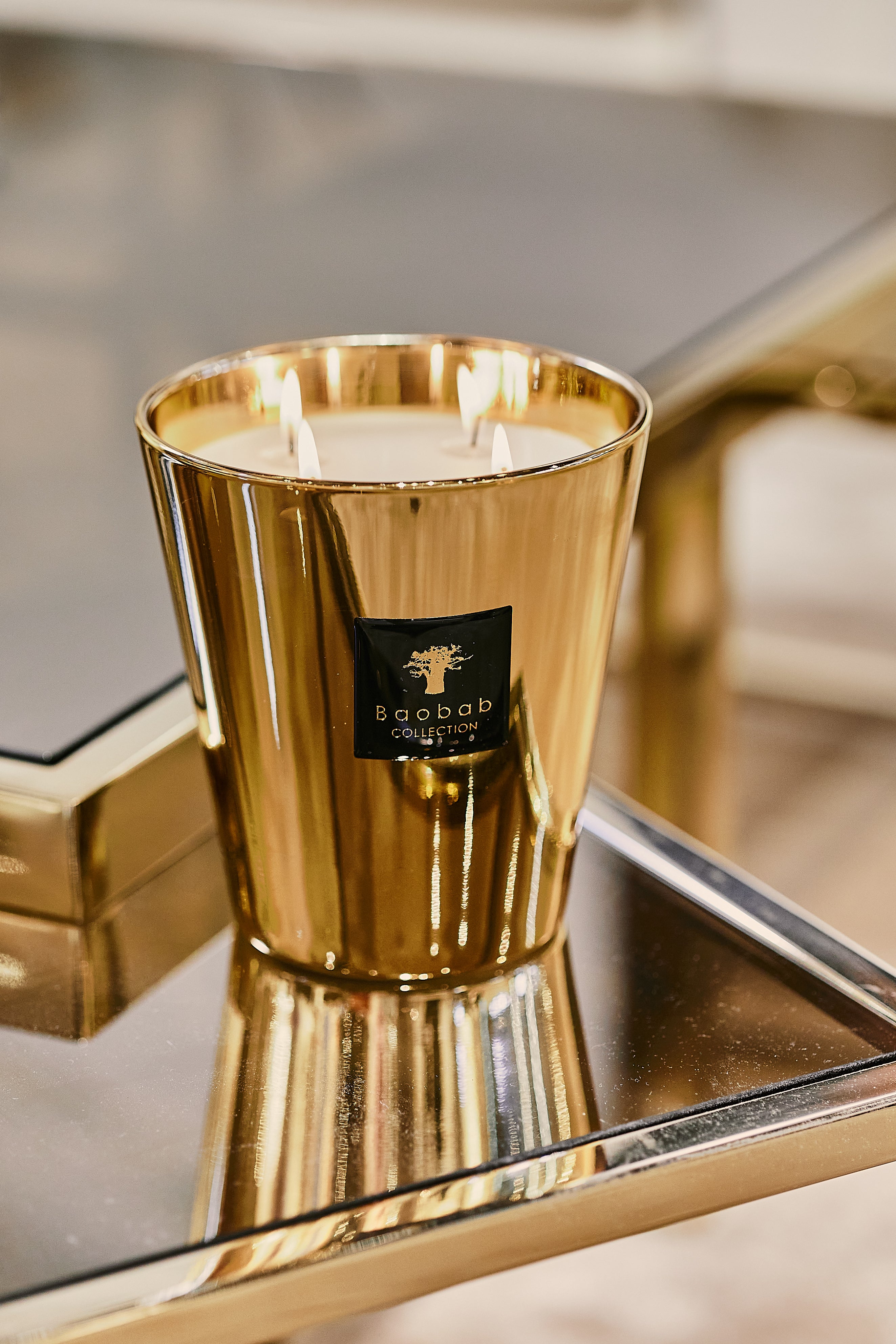 baobab-collection-les-exclusives-aurum-bougie-parfum-e-petite-or image 4
