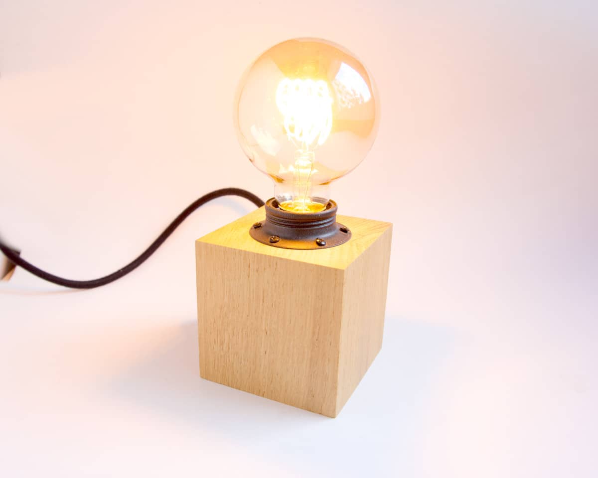 am-cla-lampes-cube-lampe-bois-poser-ch-ne-naturelle-9-cm image 3