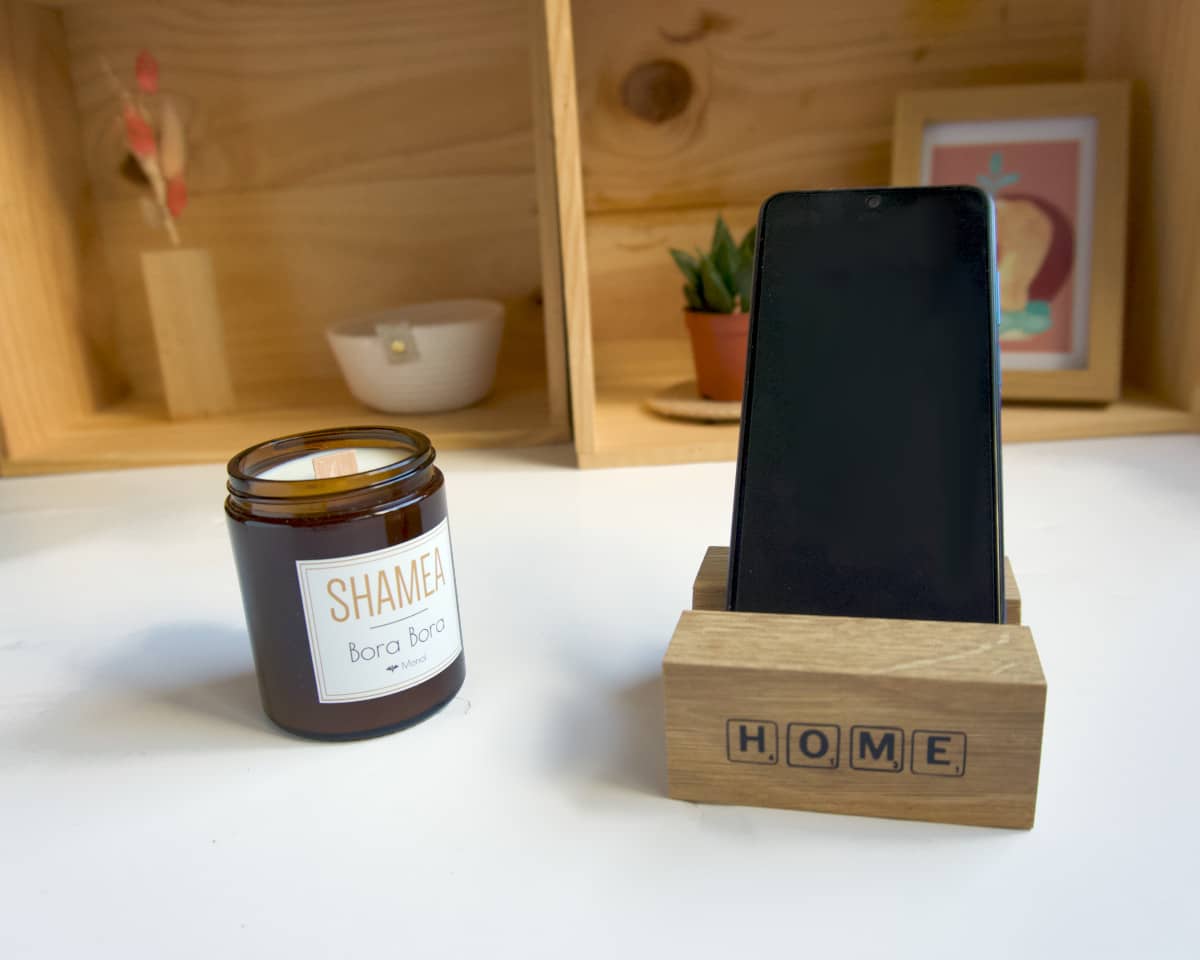 am-cla-coffret-cadeau-bougie-mono-support-t-l-phone-bois image 2