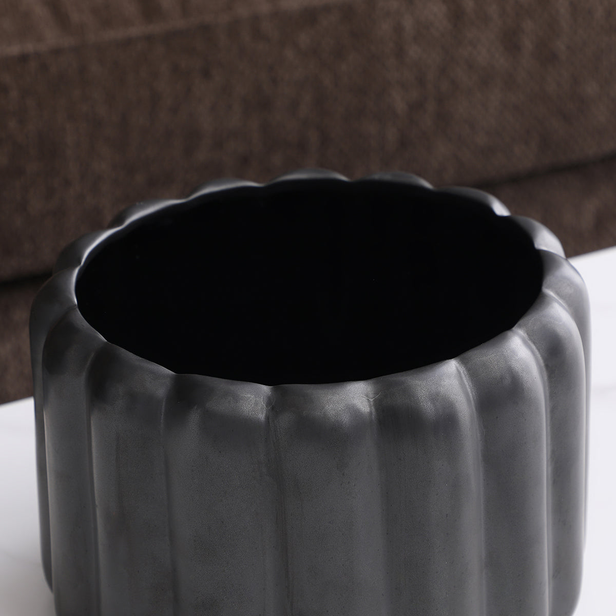 sia-antica-boudoirs-cache-pot-noir-13-cm-c-ramique image 3