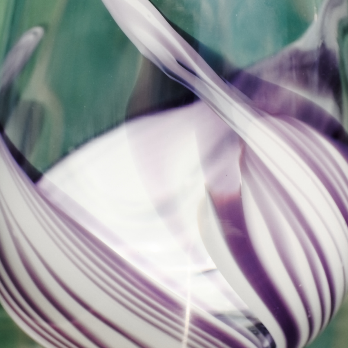 sia-deco-antica-almond-vase-verre-violet-23-cm image 2