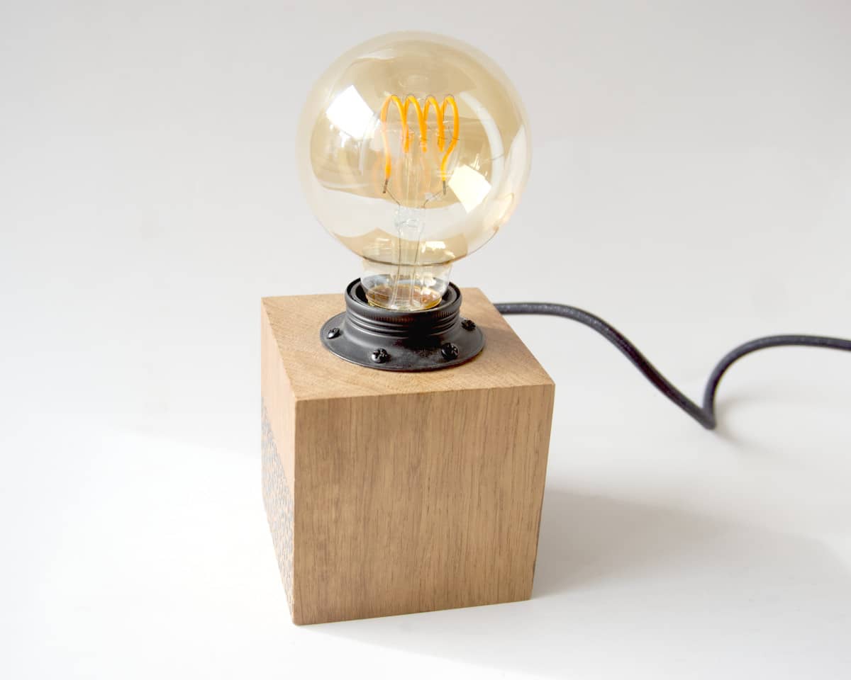 am-cla-lampe-bois-poser-l-opard-ch-ne-massif-led image 7