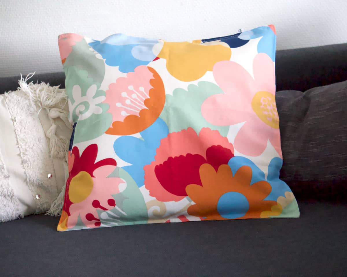 am-cla-housse-de-coussin-fleurs-multicolores-50x50-coton image 2