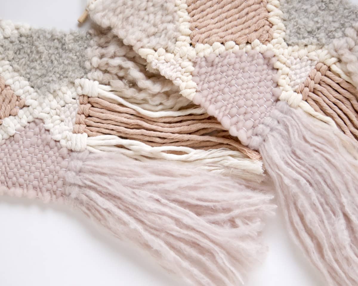 am-cla-tissages-tissage-mural-rose-gris-g-om-trique-15-cm image 3