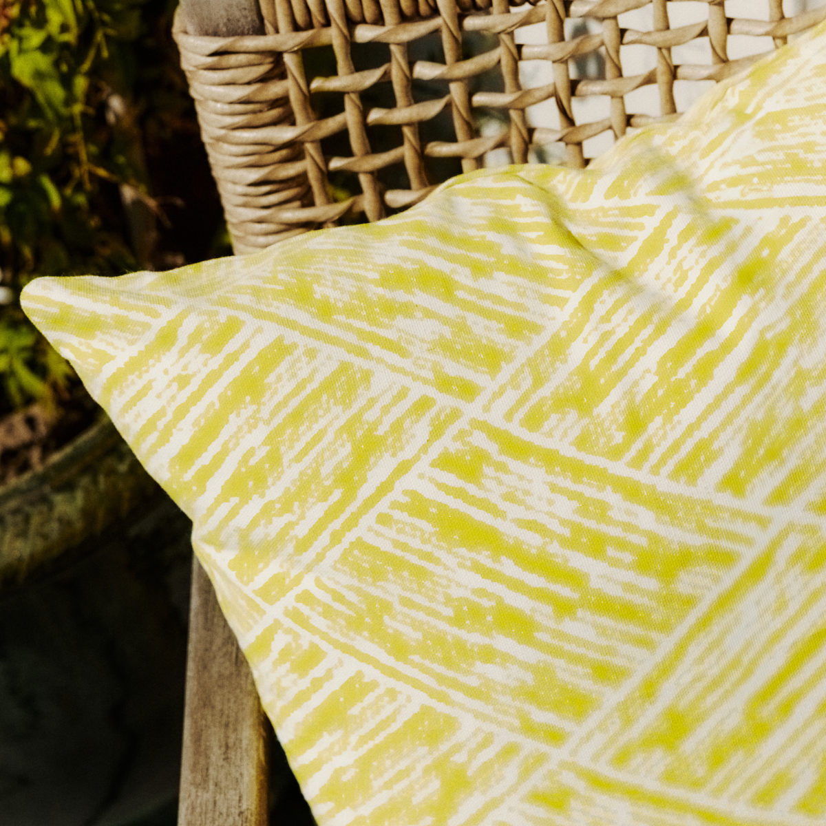 sia-deco-nola-smile-housse-coussin-jaune-40x40-motifs image 3