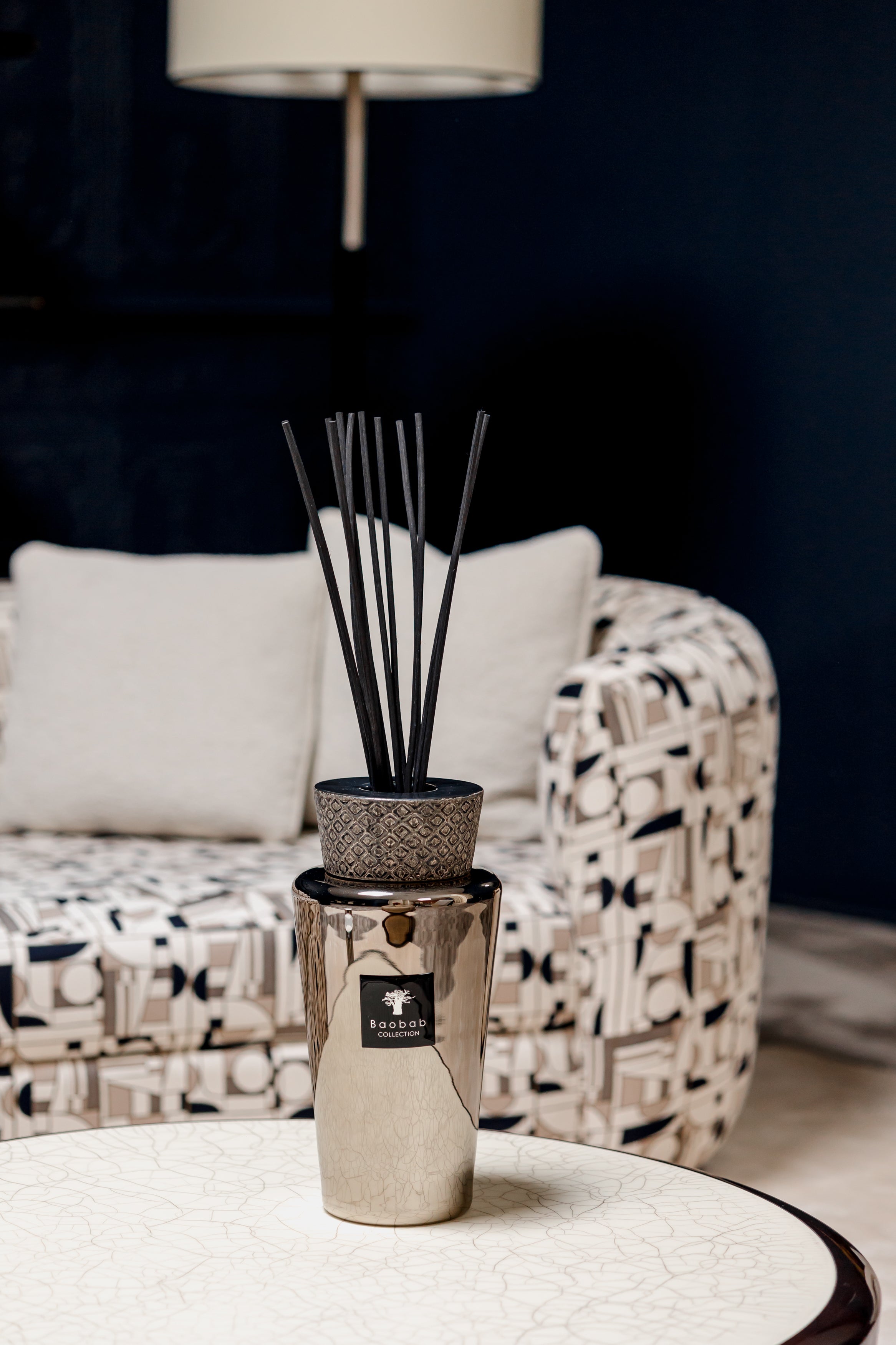 baobab-collection-platinum-totem-diffuseur-2l-verre-platine image 3