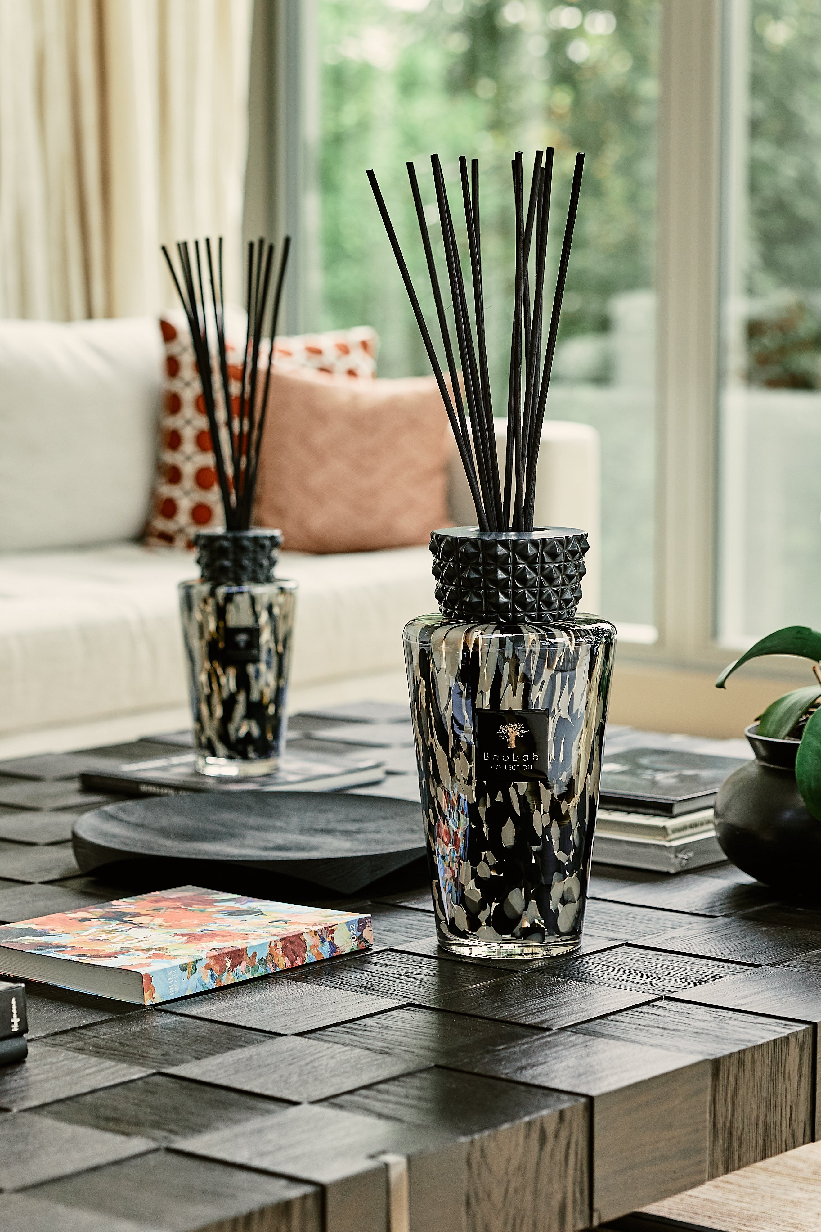 baobab-collection-pearls-totem-black-diffuseur-250-ml image 2