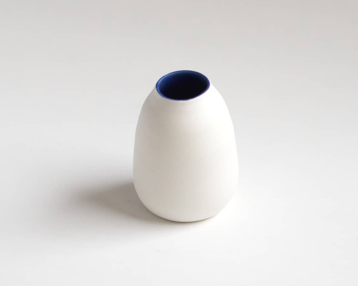 am-cla-vase-soliflore-porcelaine-blanc-int-rieur-bleu-8-cm image 7