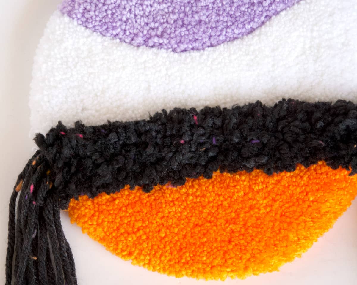 am-cla-tissage-tufting-mural-rond-violet-orange-franges image 2
