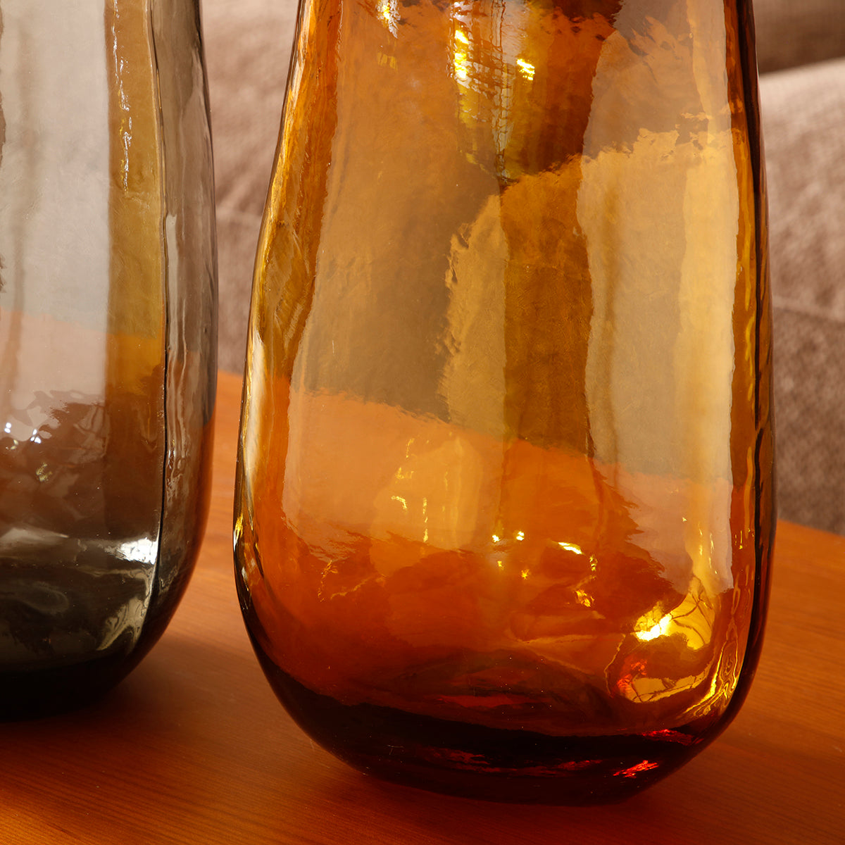 sia-antica-vase-triangle-ambre-31-cm-verre-color image 5