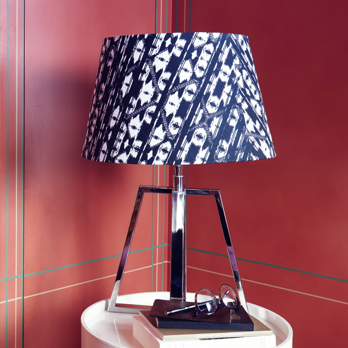 sia-deco-nora-lily-abat-jour-conique-noir-blanc-45-cm-e27 image 2