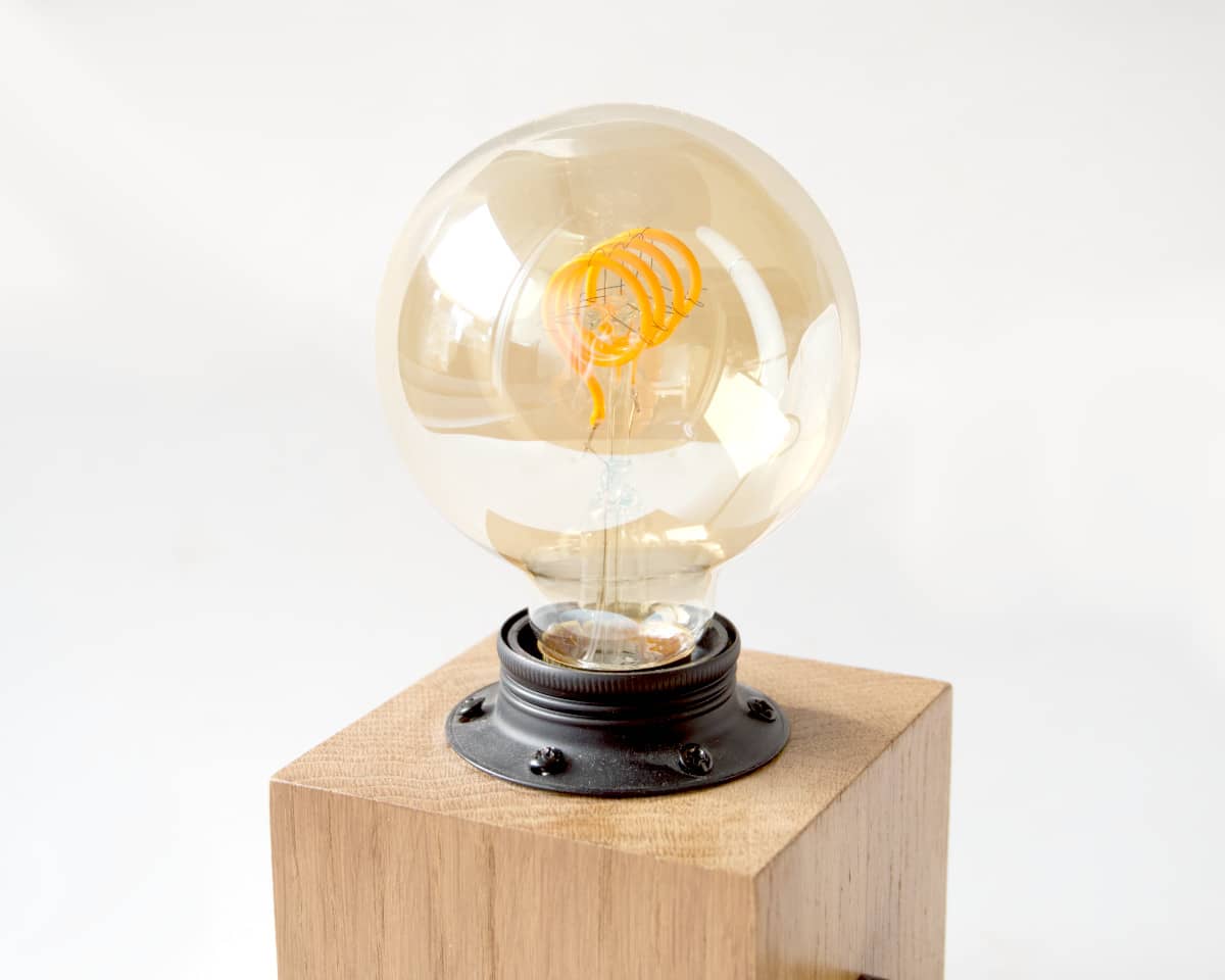 am-cla-lampe-bois-poser-l-opard-ch-ne-massif-led image 8