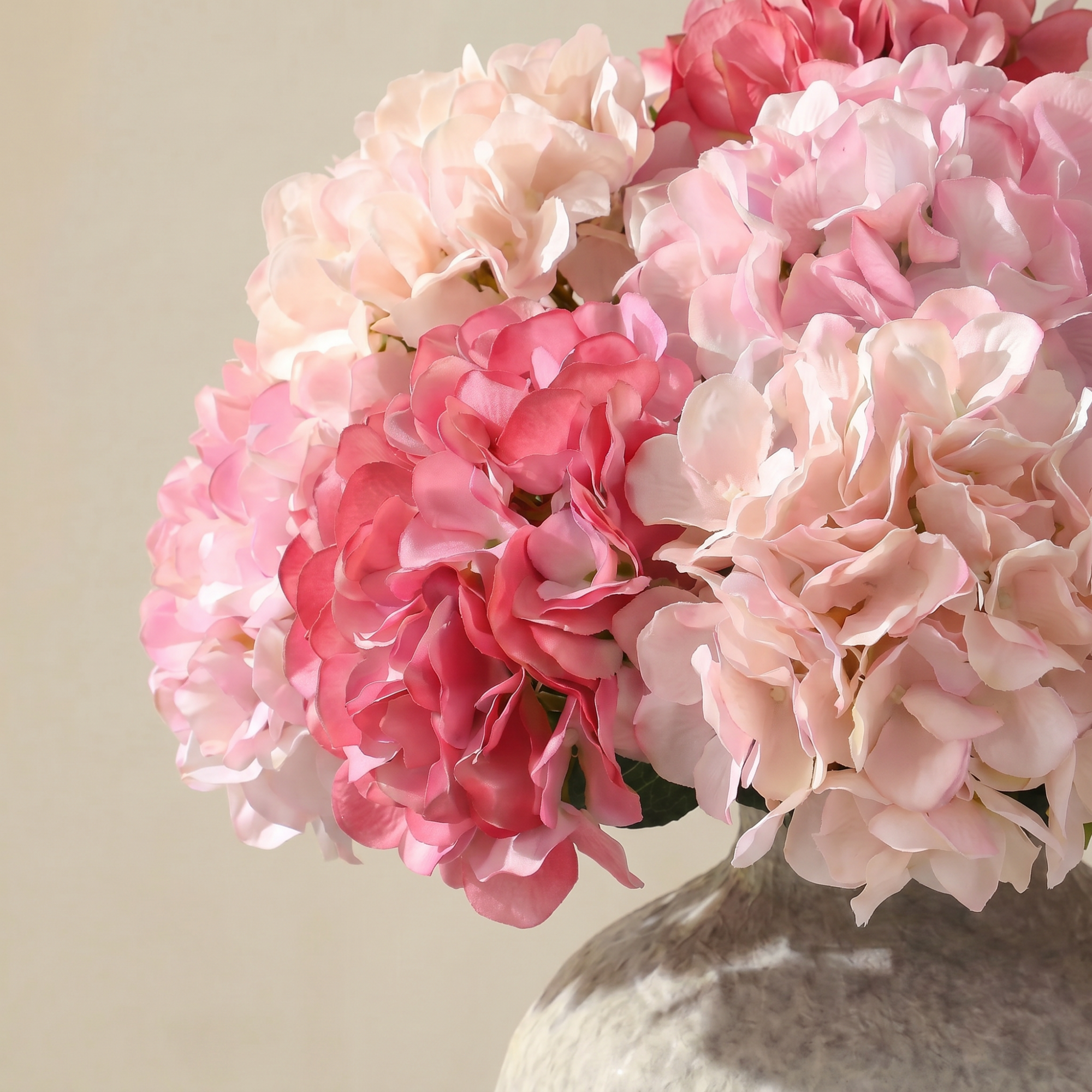 sia-noah-bouquet-hortensia-rose-12-tiges-63-cm-d-grad image 3