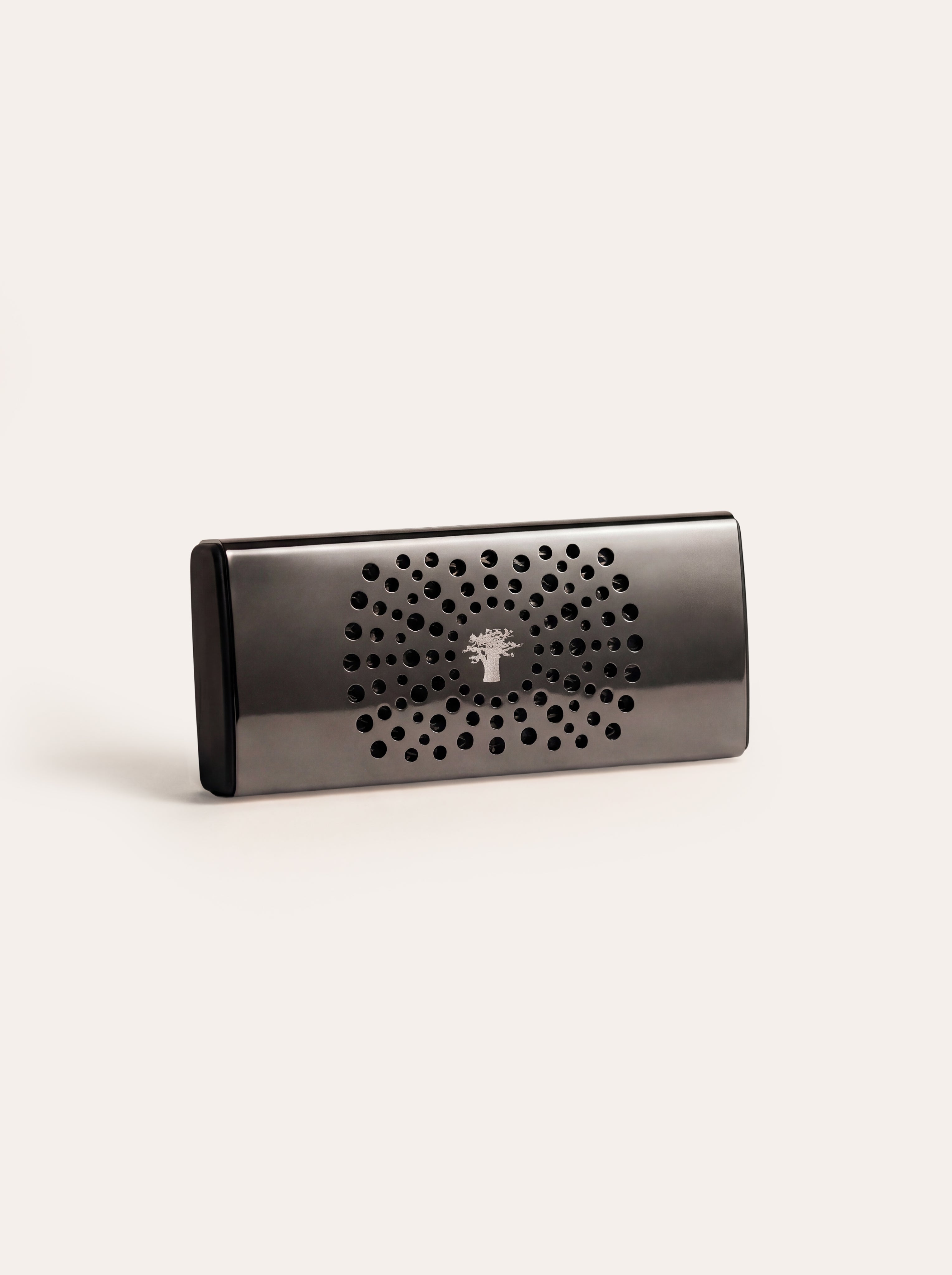 baobab-collection-black-pearls-diffuseur-voiture-m-tal-noir image 1