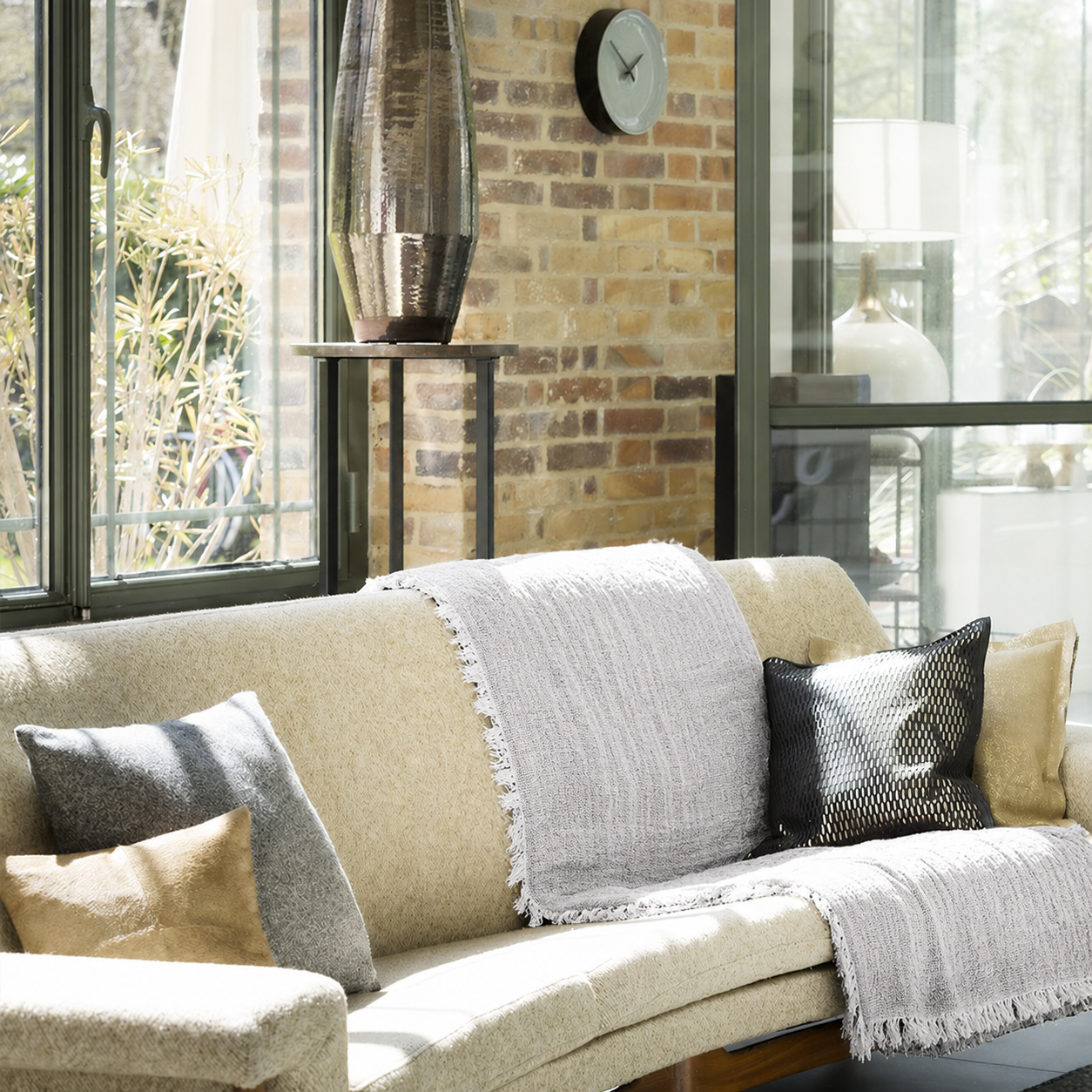 sia-deco-nola-plaid-en-lin-calvin-gris-130x170-cm image 2