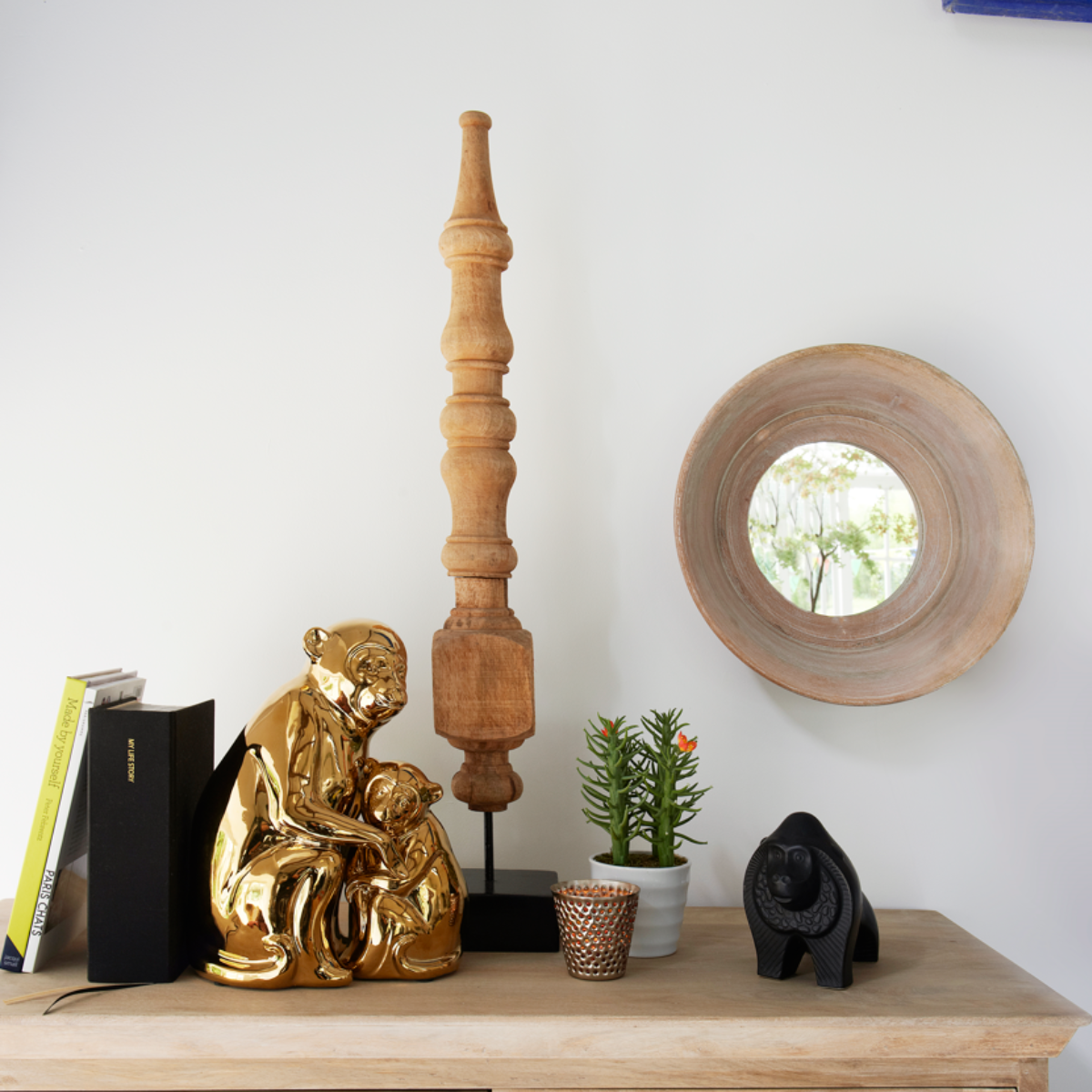 sia-deco-victoria-statue-bois-40-cm-marron-sur-pied image 3