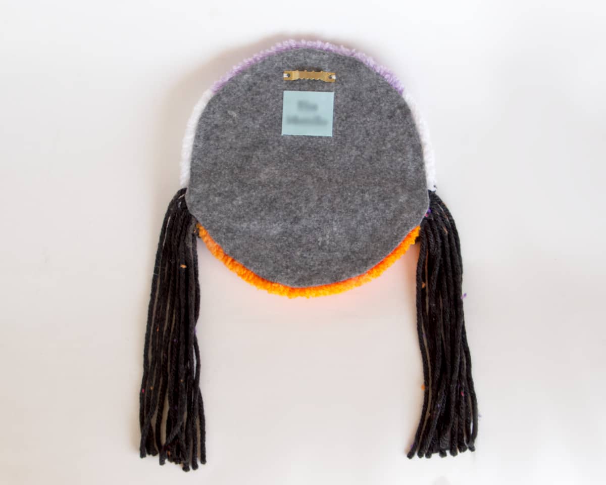 am-cla-tissage-tufting-mural-rond-violet-orange-franges image 7