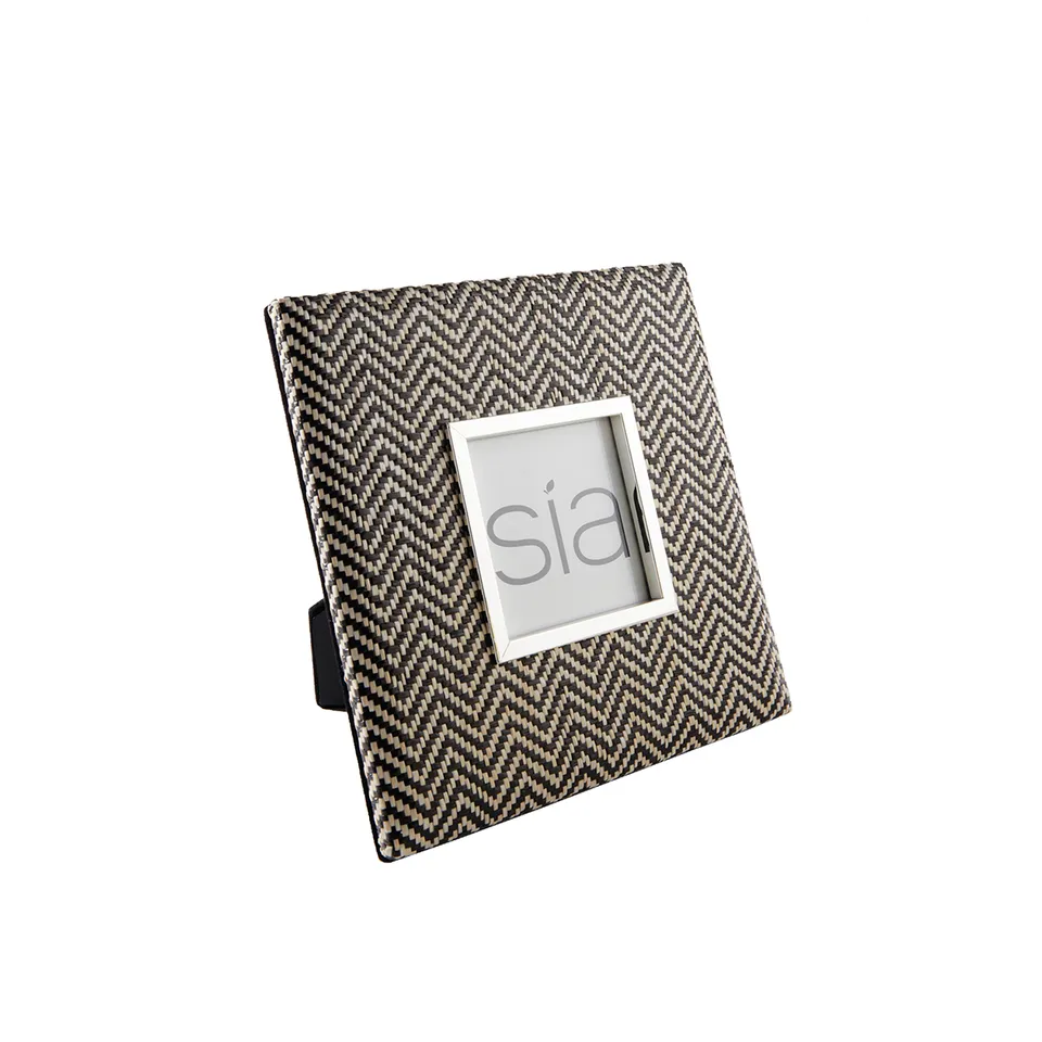 sia-victoria-cadre-photo-ethics-paille-noir-9x9-cm image 1