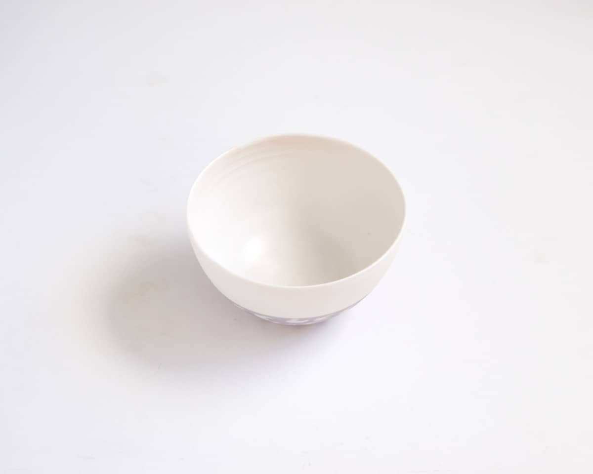 am-cla-bol-porcelaine-violet-motifs-floraux-blancs-9-5-cm image 6