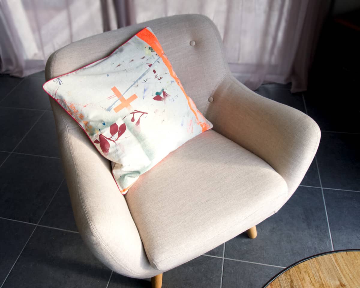 am-cla-happ-housse-de-coussin-50x50-blanc-orange-coton image 2
