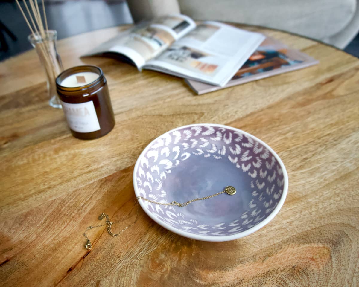 am-cla-assiettes-artisanales-coupelle-porcelaine-violette-4-cm image 1