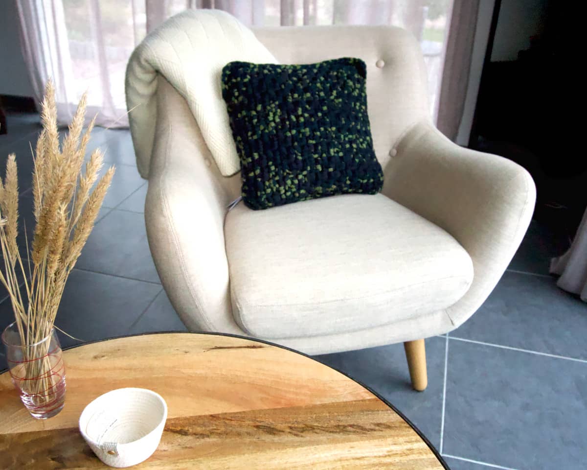 am-cla-crochet-noir-vert-coussin-40x40-coton-recycl image 7