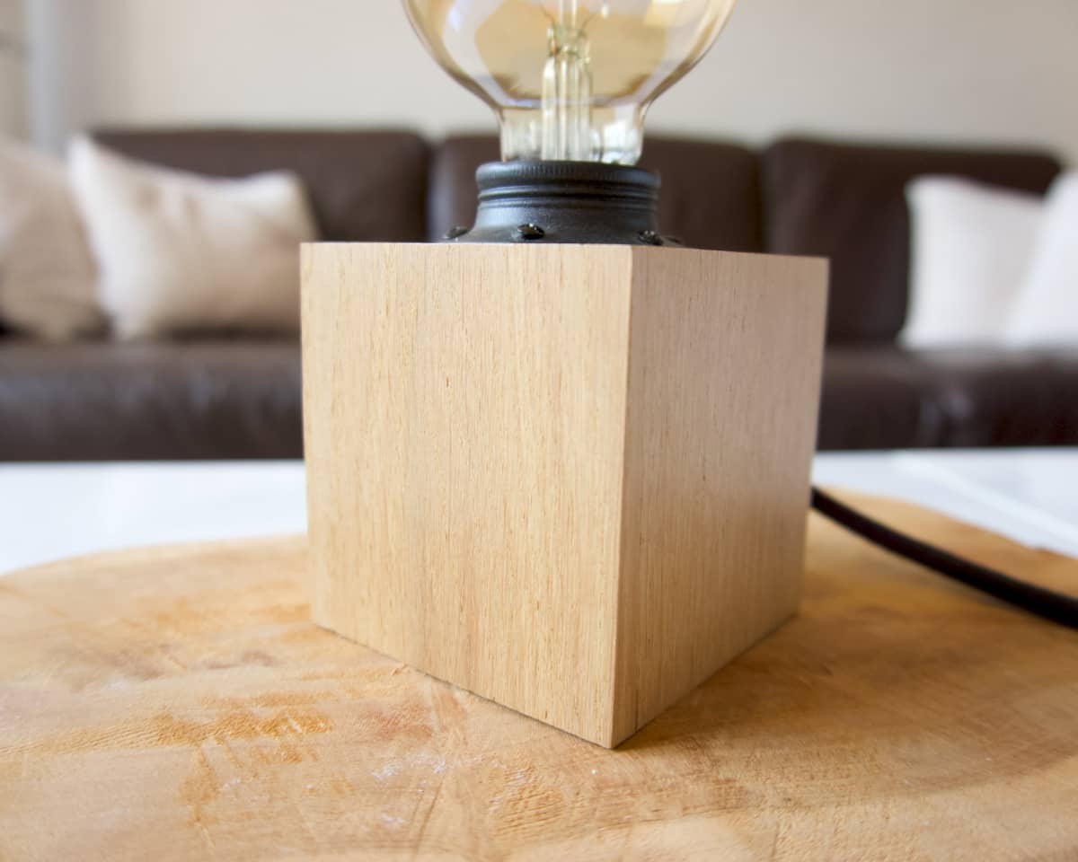 am-cla-lampes-cube-lampe-bois-poser-ch-ne-naturelle-9-cm image 2