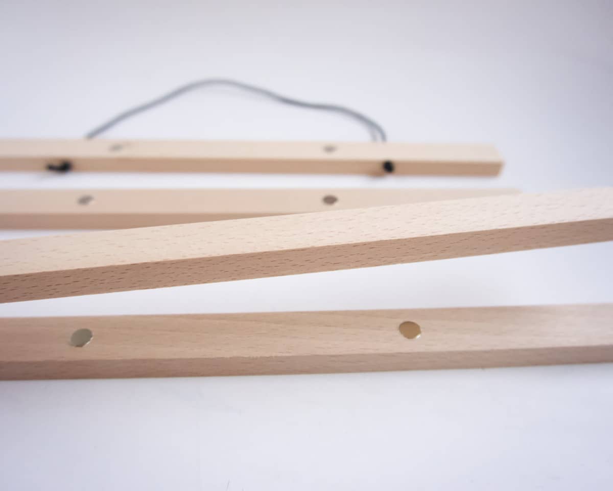 am-cla-porte-affiches-porte-affiche-bois-30-cm-h-tre-a3 image 3