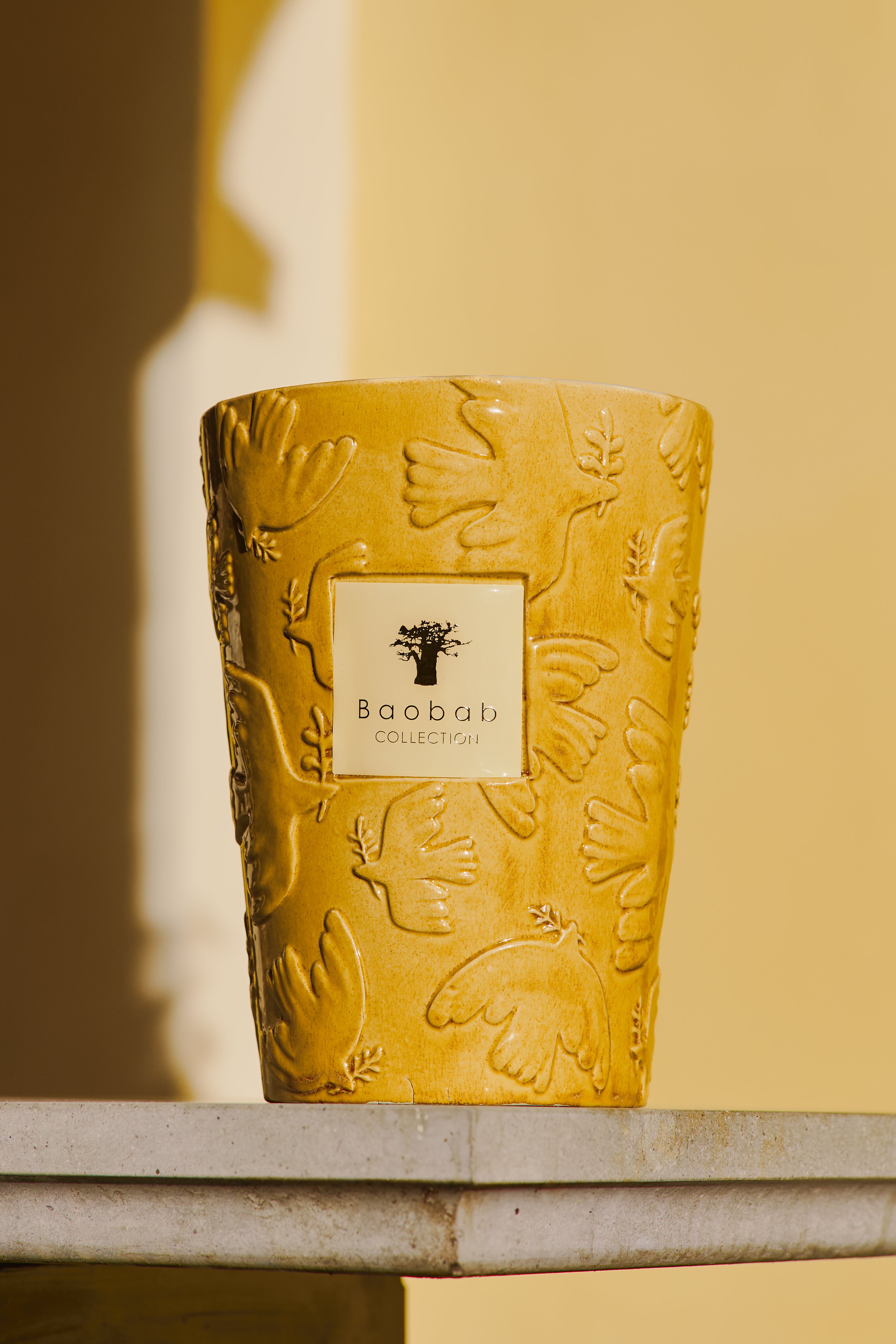 baobab-collection-paz-dove-bougie-parfum-e-classique-jaune image 3