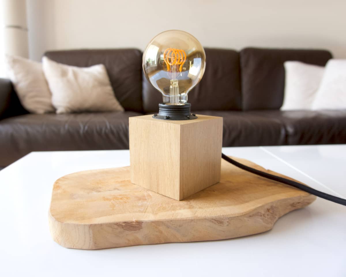 am-cla-lampes-cube-lampe-bois-poser-ch-ne-naturelle-9-cm image 4