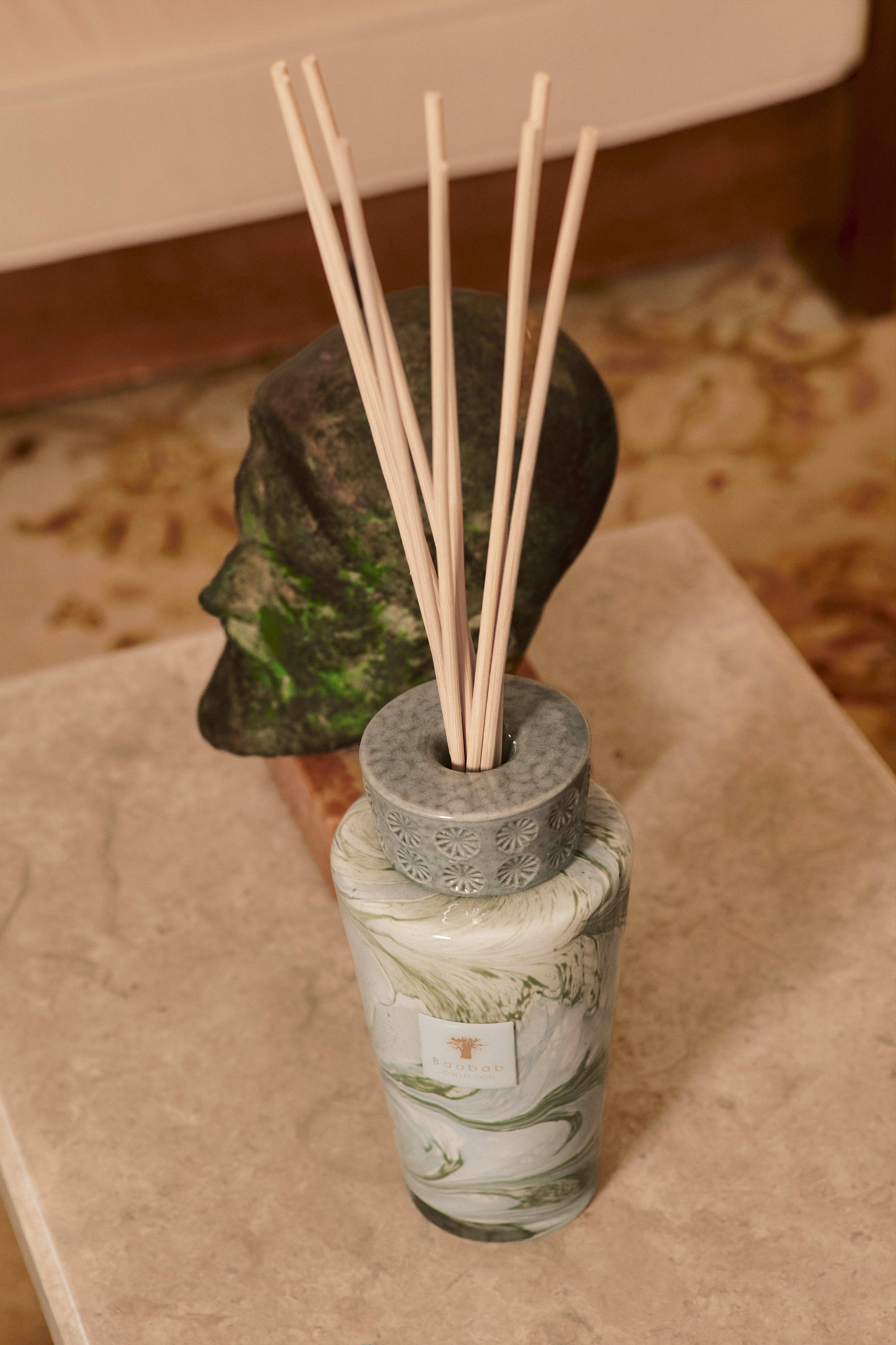 baobab-collection-leaves-totem-marius-diffuseur-2l-verre-bleu image 3