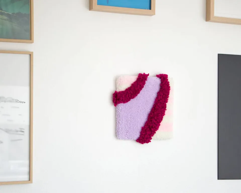 am-cla-tufting-d-coration-murale-carr-e-rose-violette-21cm image 1